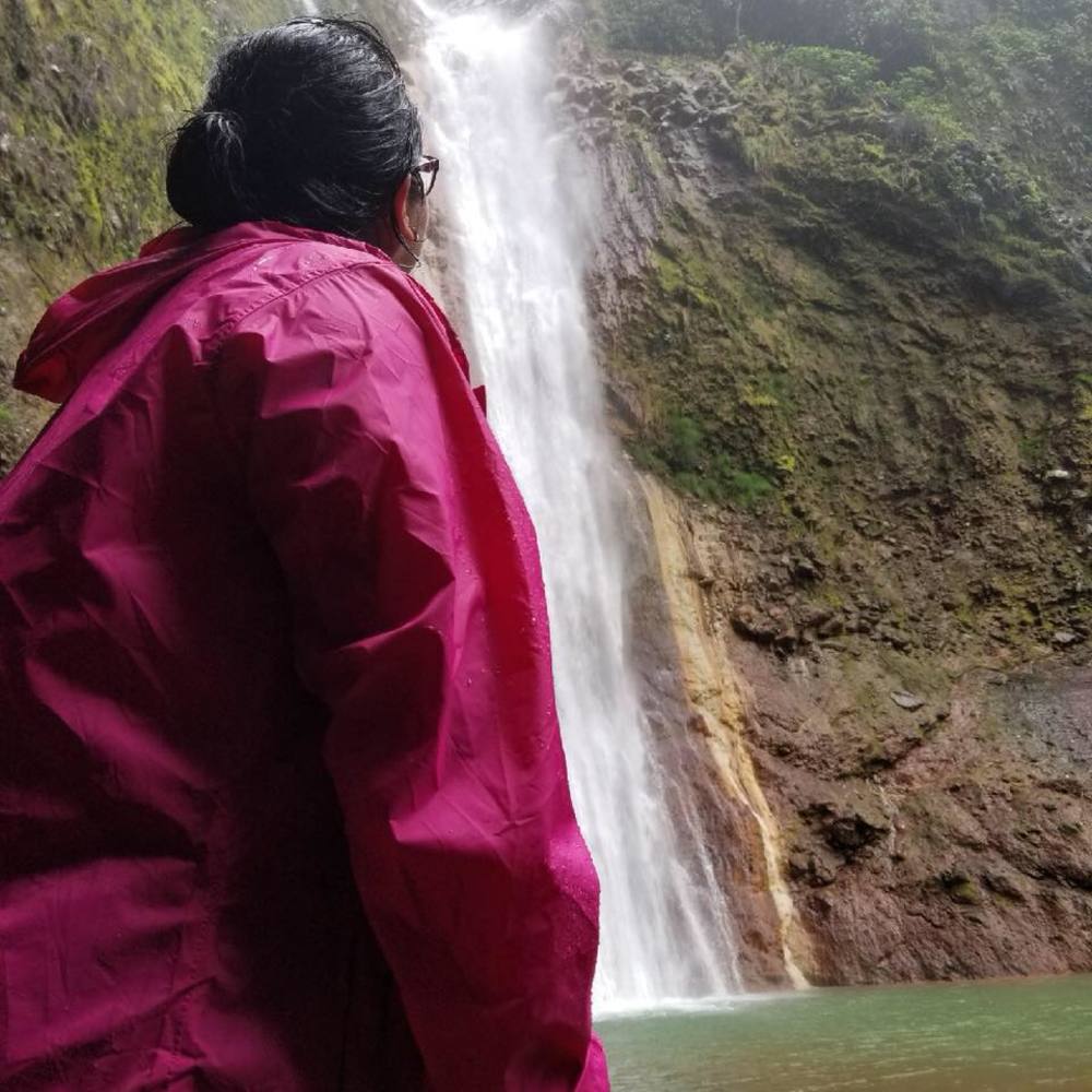 Meet your Posher, Cassandra